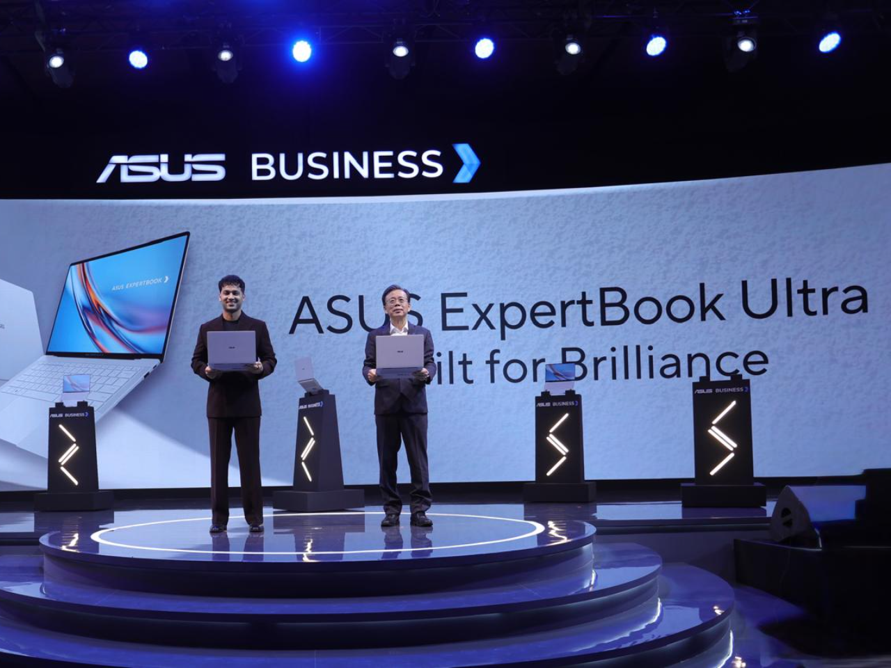 Raj Shamani Founder and Host Podcast Figuring Out With Raj Shamani and Mr Samson Hu Global Co-CEO ASUS